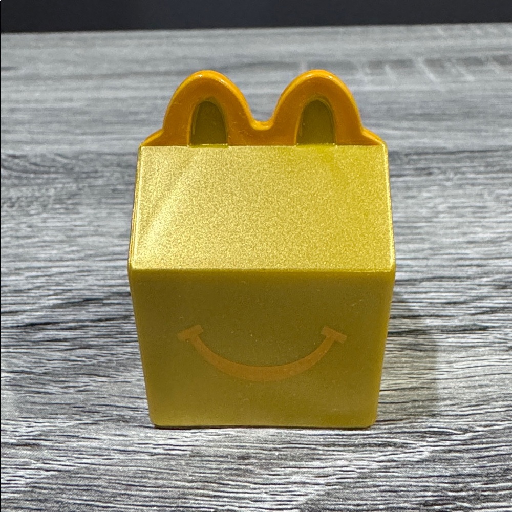 McDonald’s | Lil’ McDonalds: Golden Happy Meal (2025) - Happy Meal Toy - Picture 5 of 13